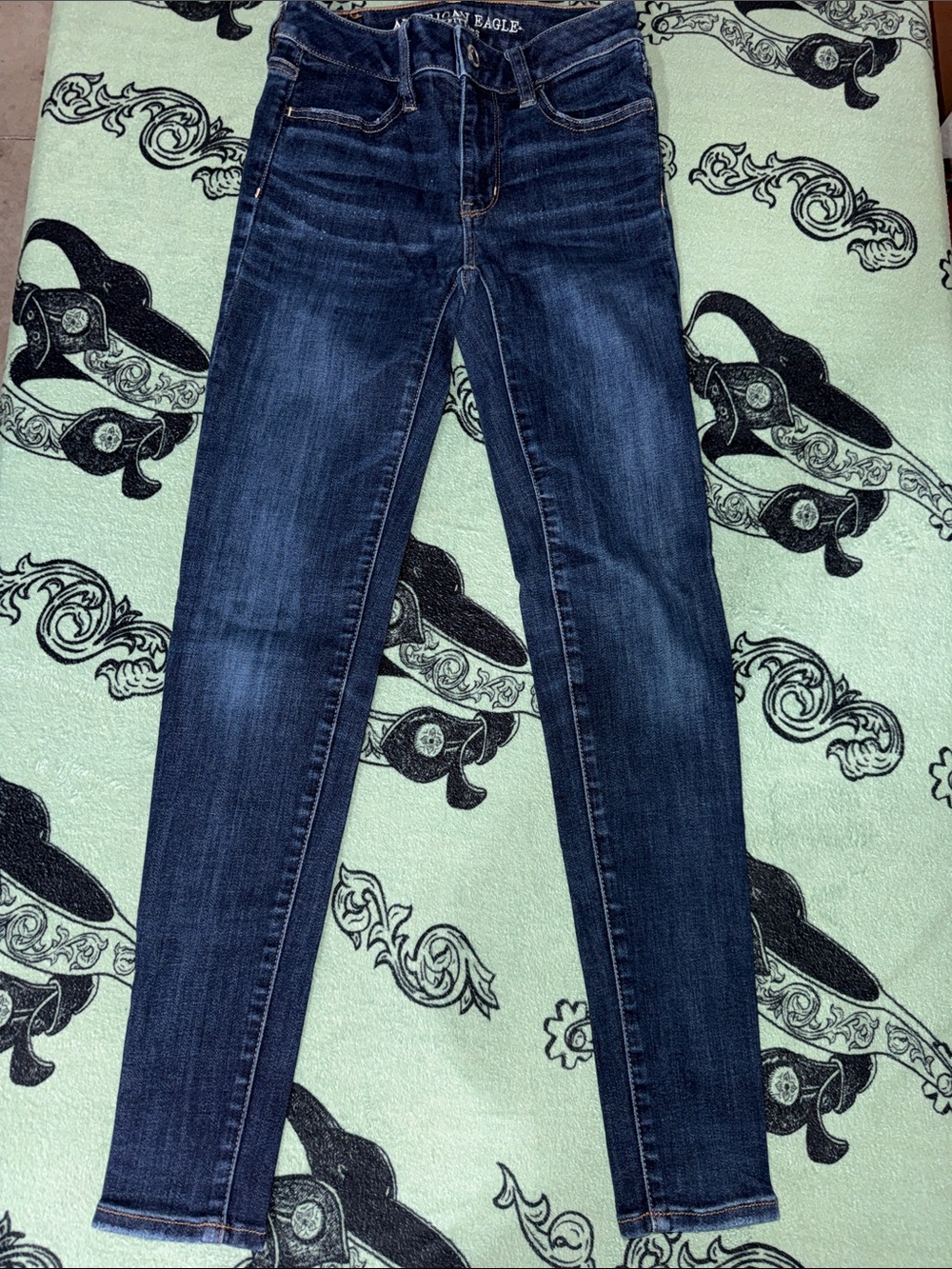 NWOT WOMENS 00 American Eagle Outfitters Indigo Skinny Jeans